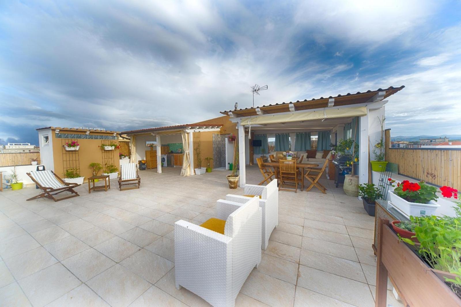 Terrace Rooms Olbia Center מראה חיצוני תמונה